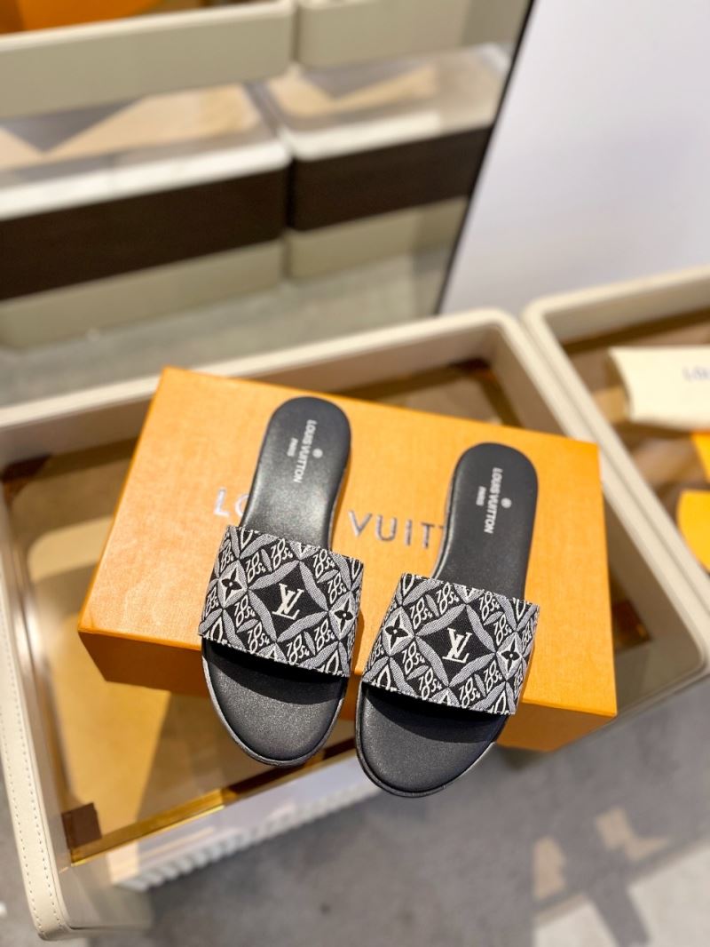 Louis Vuitton Slippers